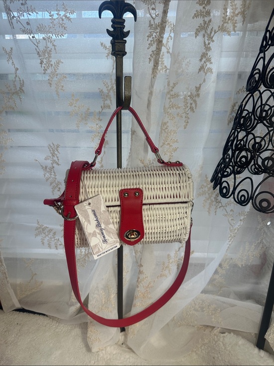 Tommy Bahama Handbags - Tommy Bahama rattan basket crossbody bag